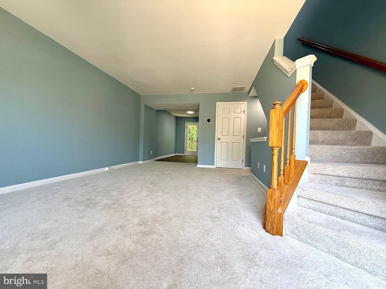 1874 Tiger Lily Cir - Photo 3 of 26