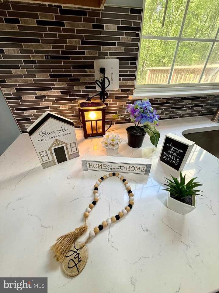 1874 Tiger Lily Cir - Photo 7 of 26