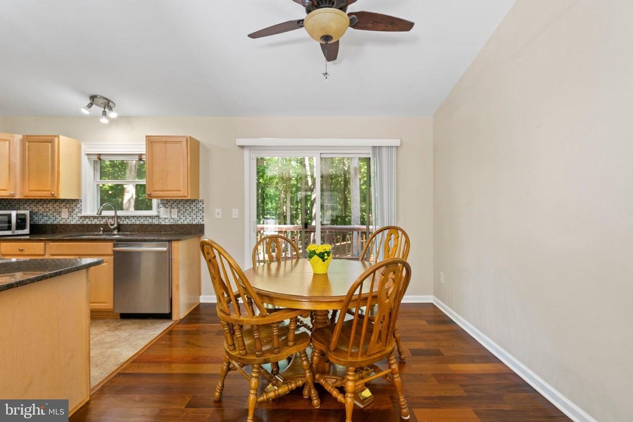 8394 Cobb Rd - Photo 2 of 35