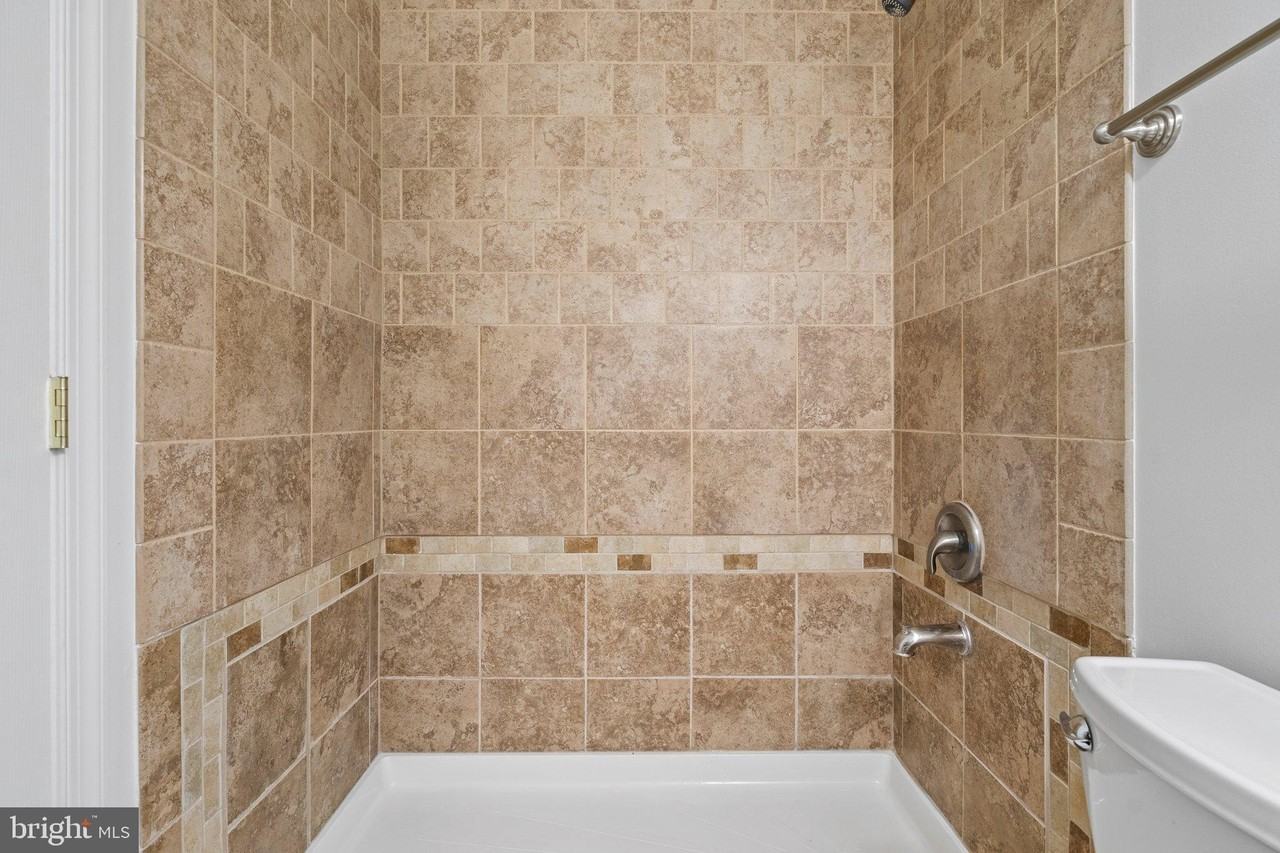 8394 Cobb Rd - Photo 7 of 35