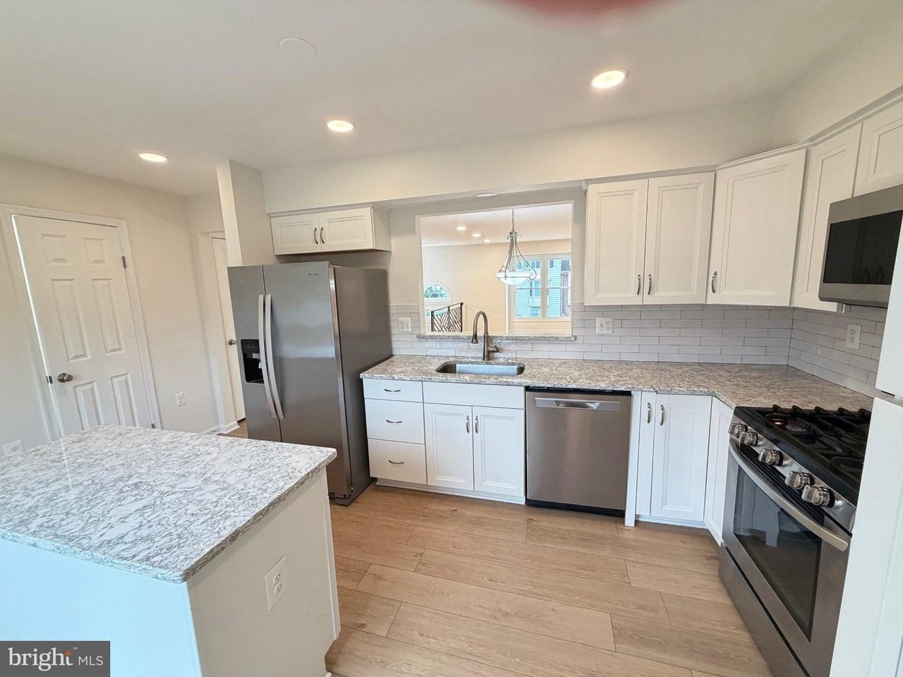7438 Barbados Ln - Photo 4 of 18