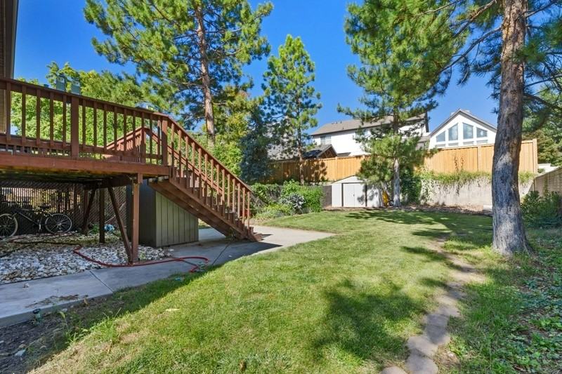 4541 S Russell St - Photo 2 of 24