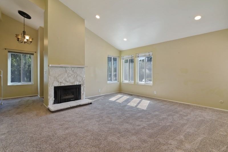4541 S Russell St - Photo 5 of 24