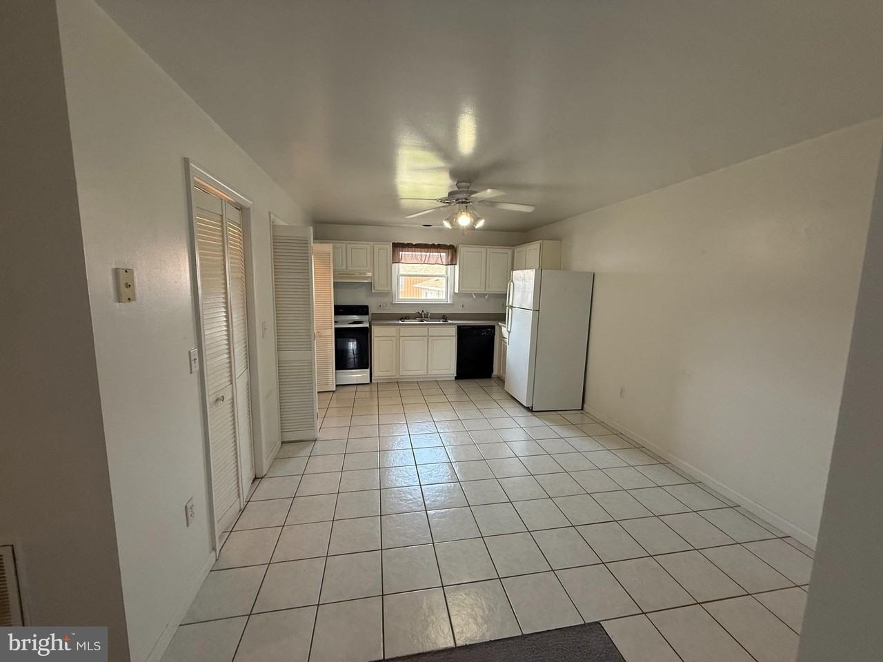 23 Taft Ave #3 - Photo 3 of 8