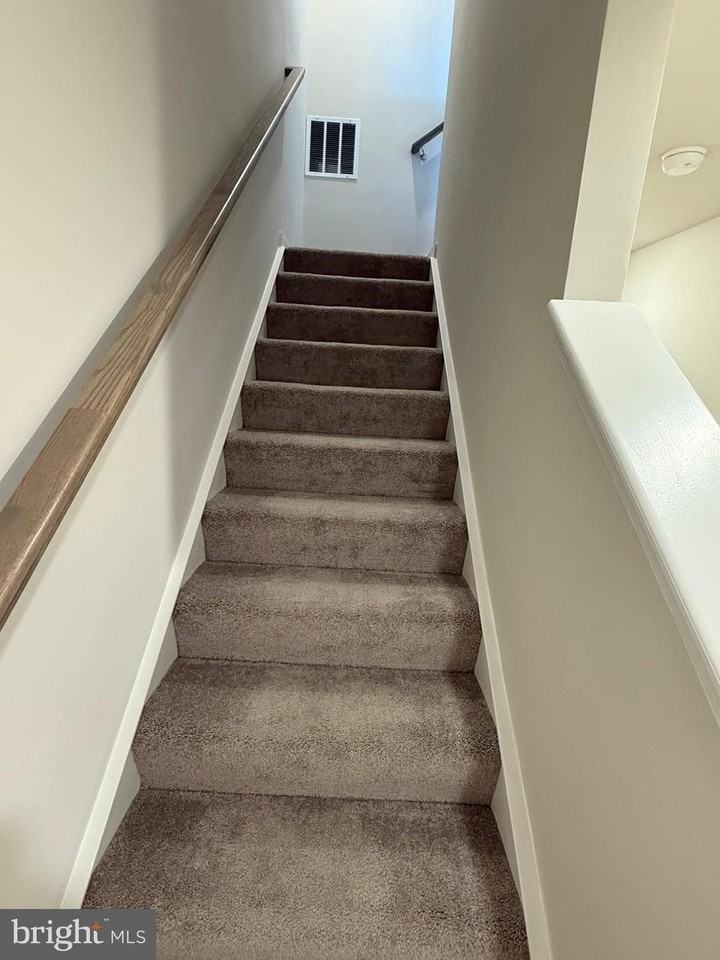 121 Kinkade Ct - Photo 5 of 14