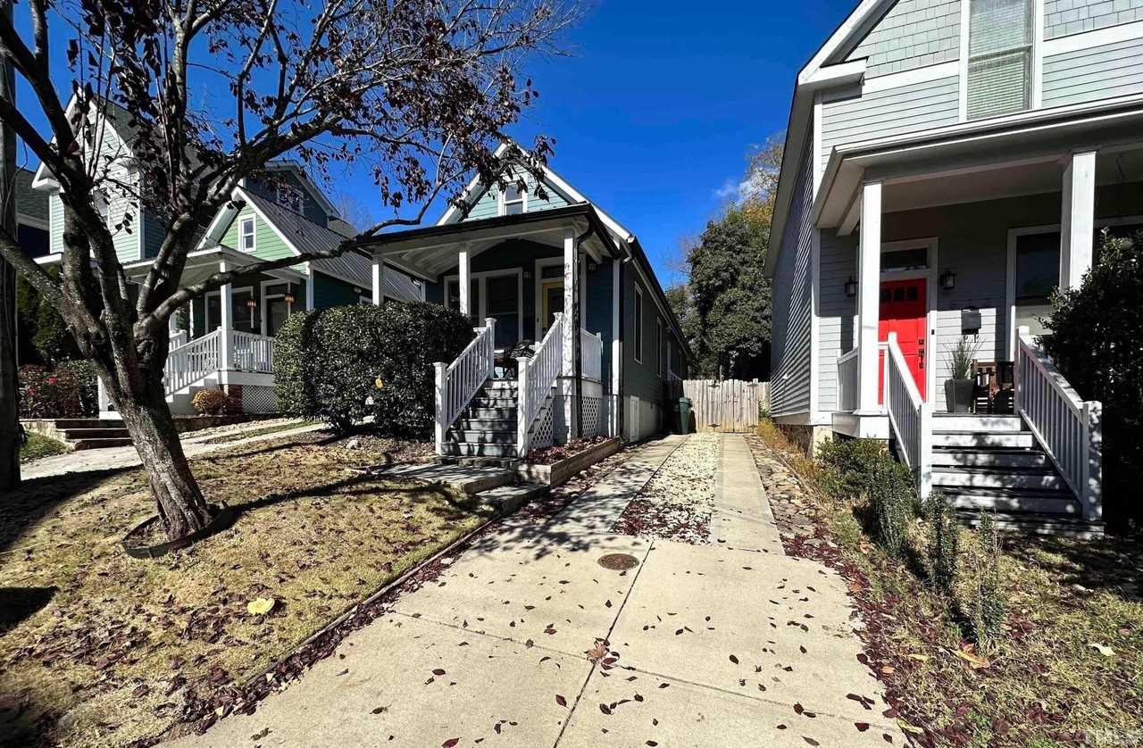 614 Dorothea Dr - Photo 3 of 17