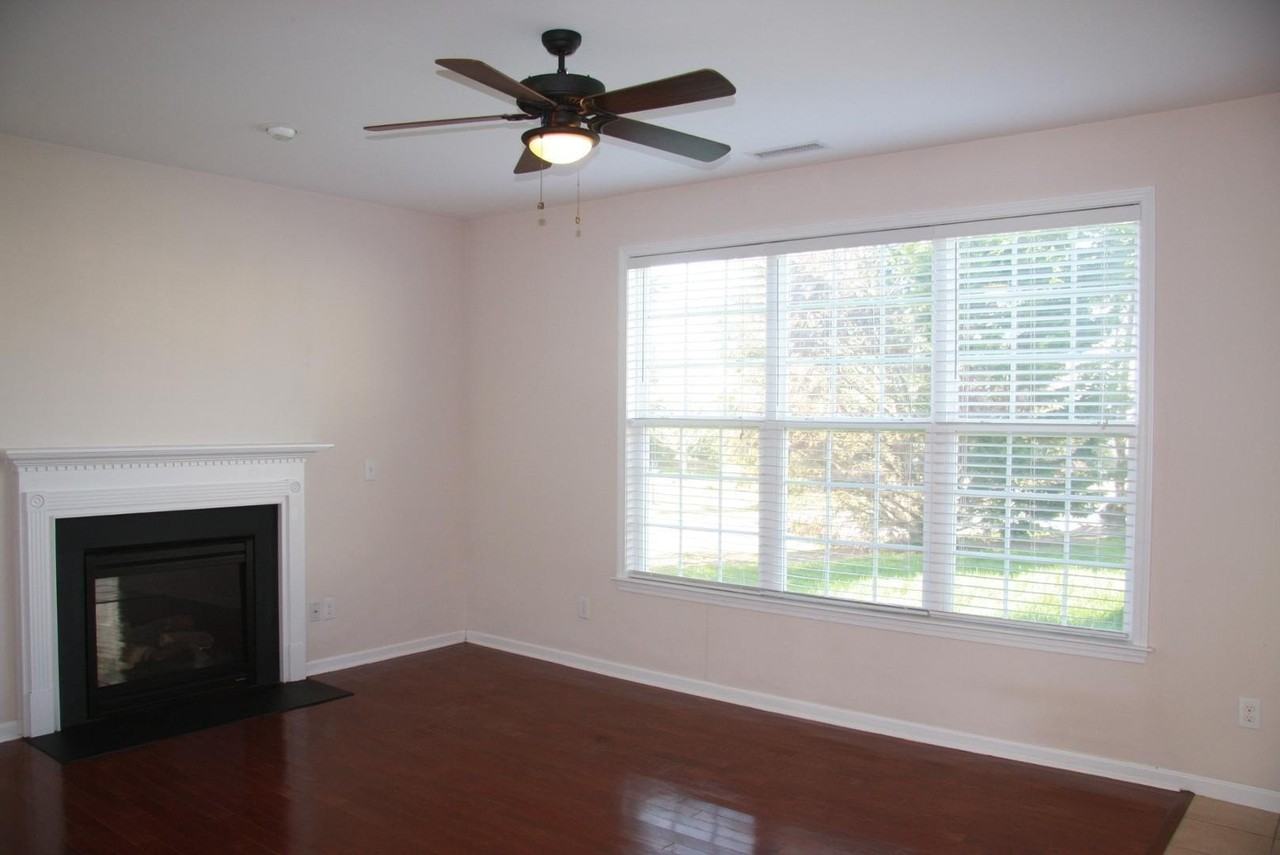 105 Dursley Way - Photo 5 of 35