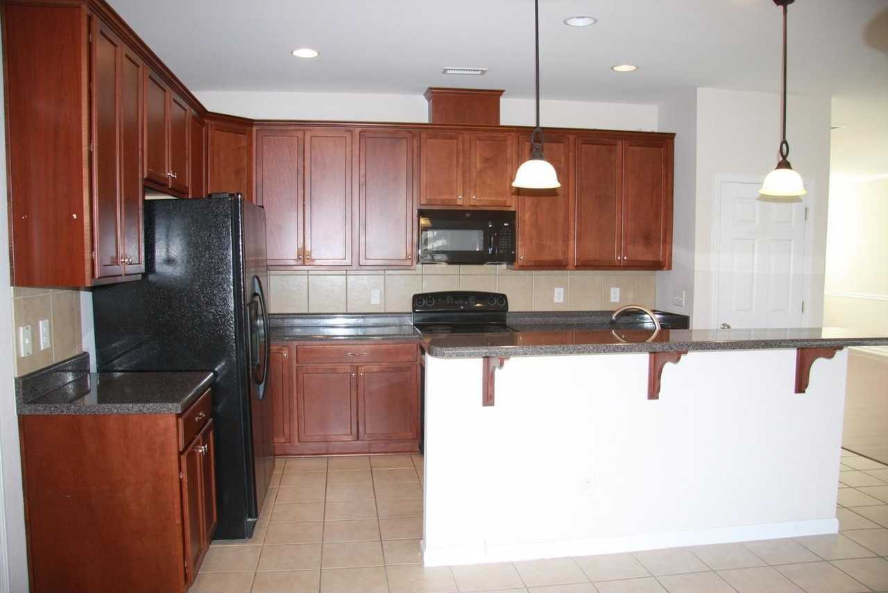 105 Dursley Way - Photo 7 of 35