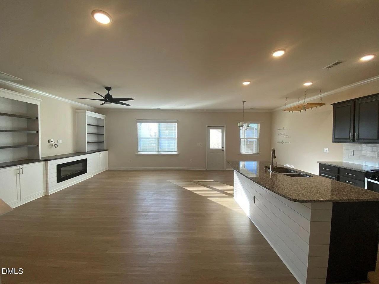 2124 Fox Chapel Pl - Photo 4 of 34