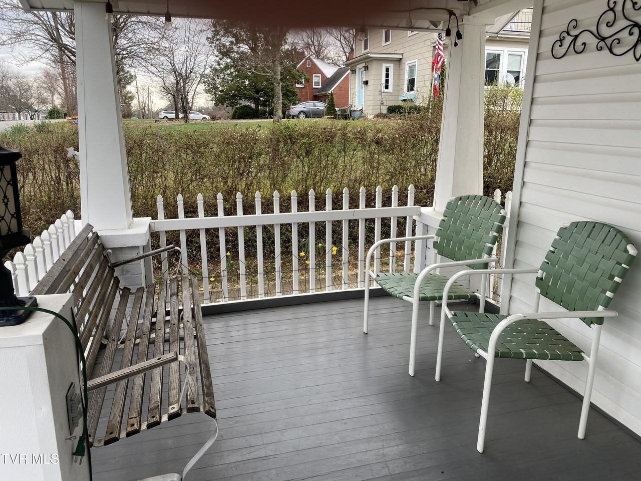 600 Franklin St - Photo 3 of 13