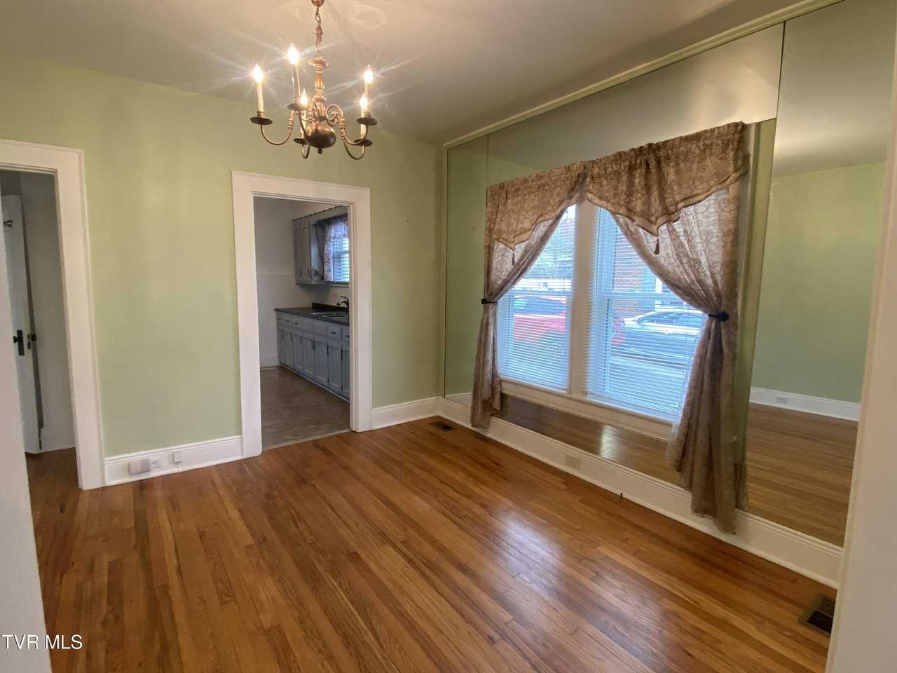 600 Franklin St - Photo 6 of 13