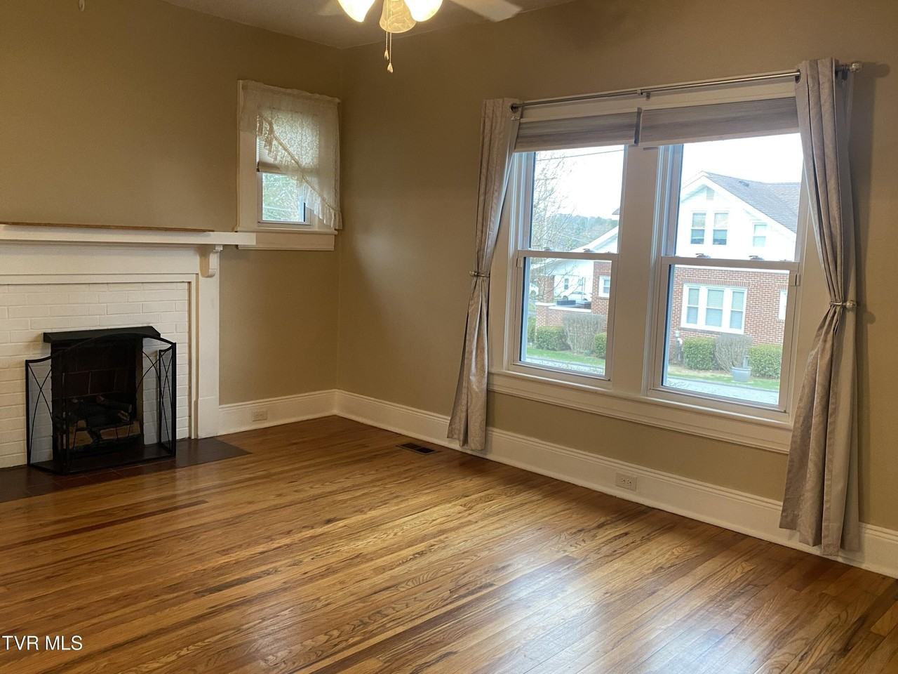 600 Franklin St - Photo 7 of 13