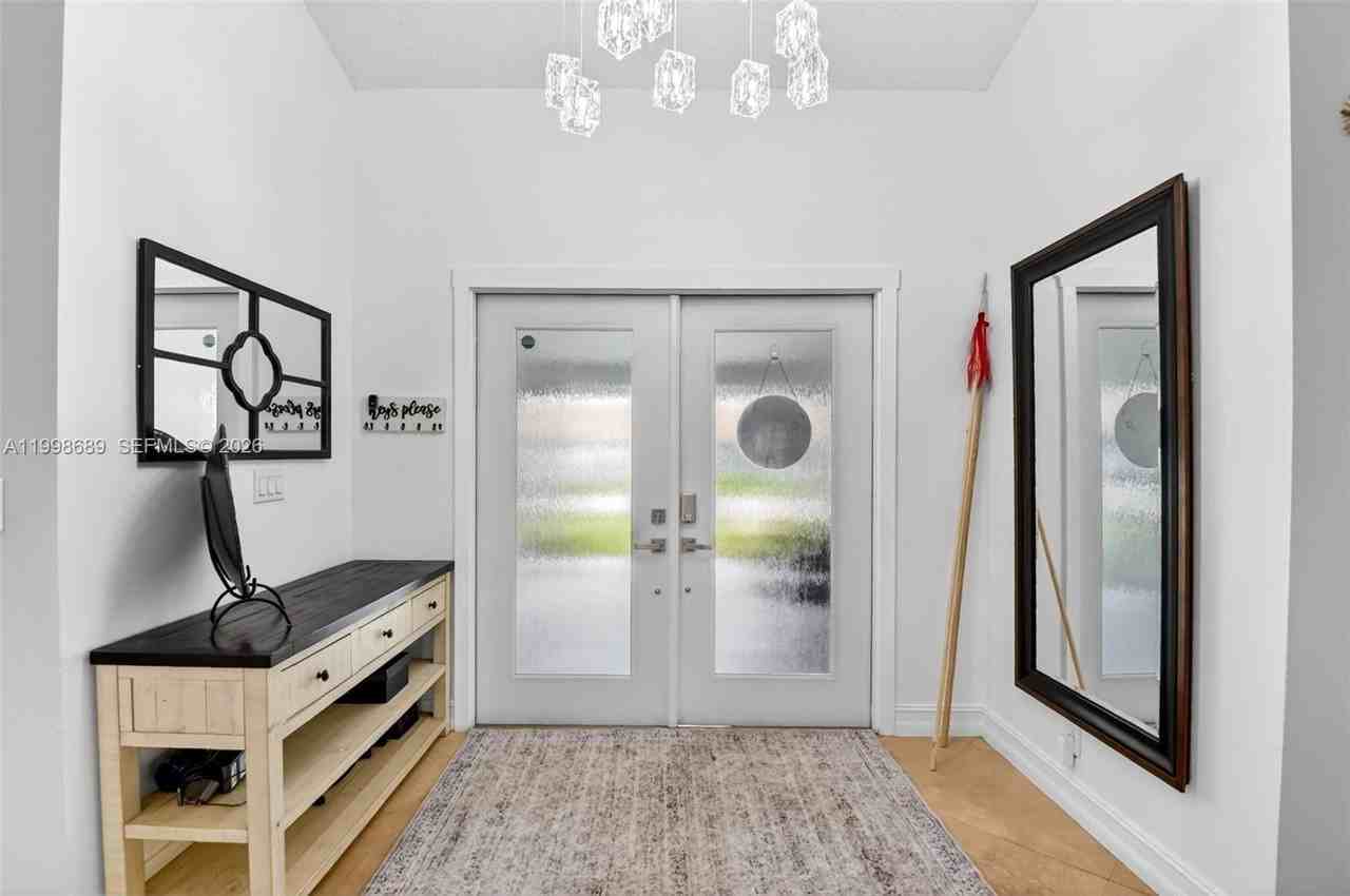 9592 Majestic Way - Photo 2 of 50
