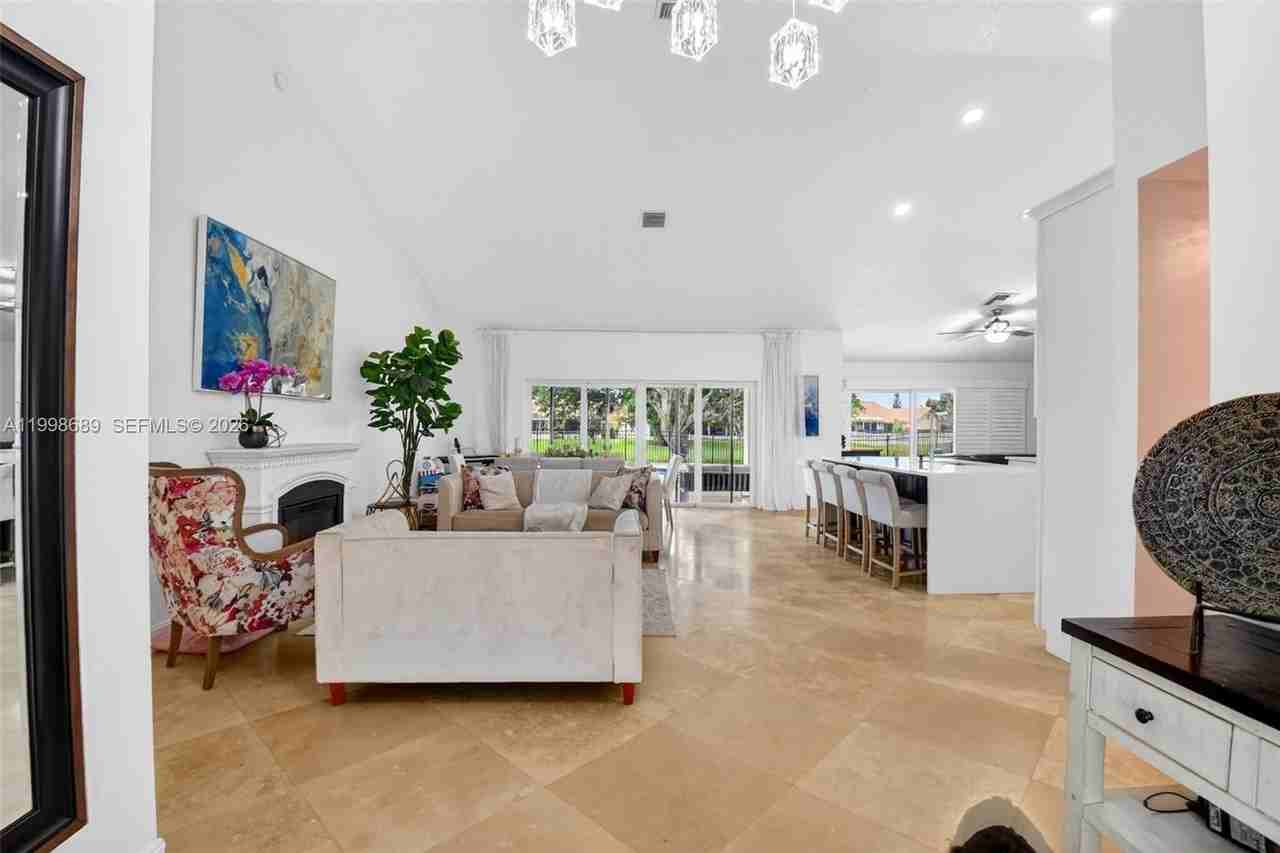 9592 Majestic Way - Photo 3 of 50
