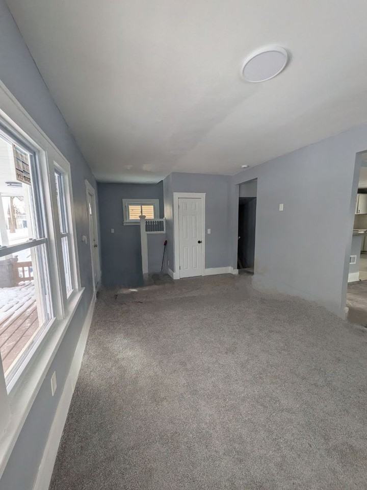 3529 E 106th St - Photo 2 of 8