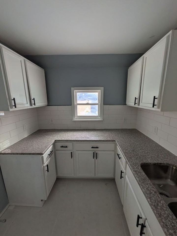 3529 E 106th St - Photo 4 of 8