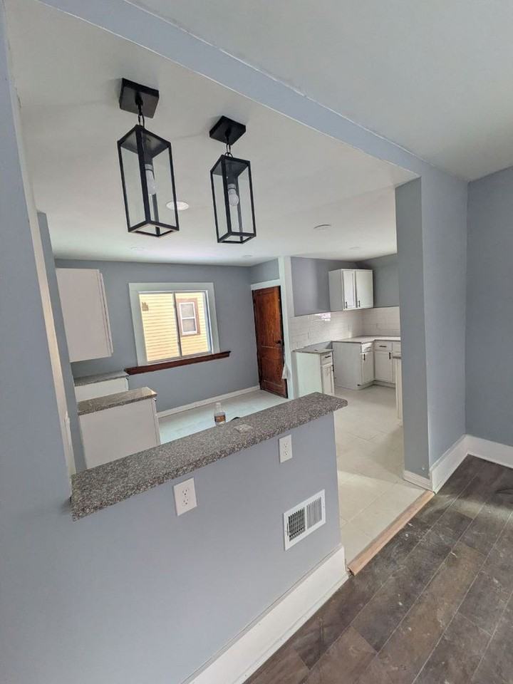 3529 E 106th St - Photo 6 of 8