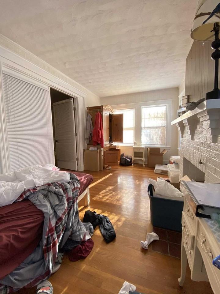 210 Commonwealth Ave - Photo 3 of 10