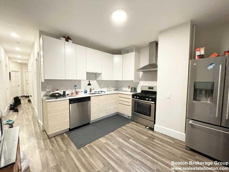 55 Crescent Ave - Photo 7 of 10