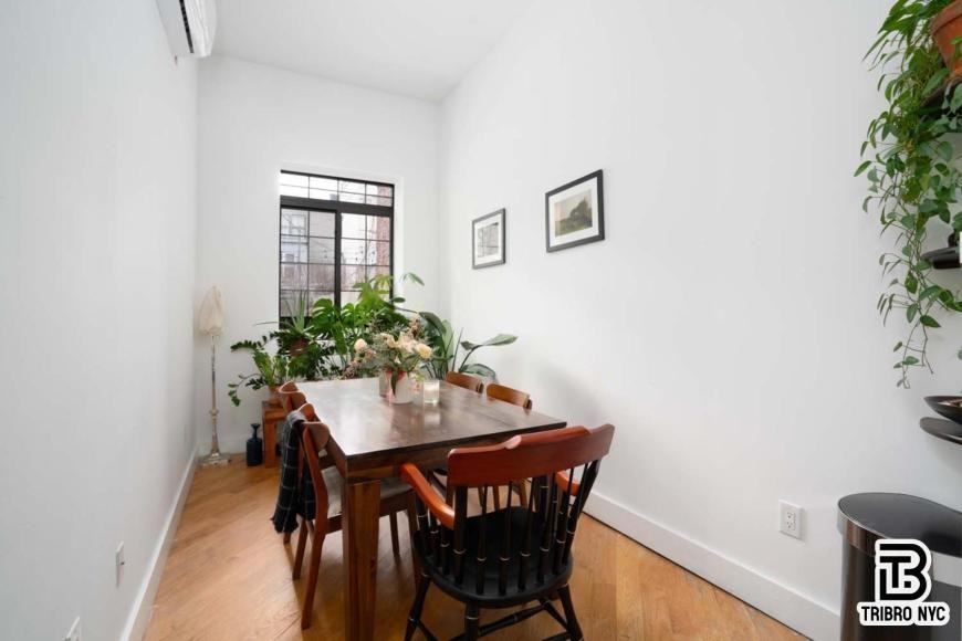 378 S 3rd St - Photo 7 of 10
