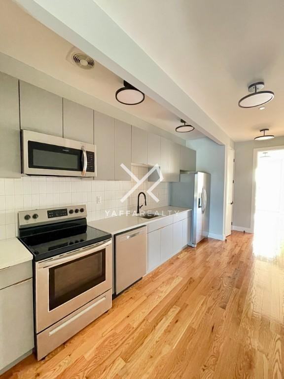170 Covert St - Photo 2 of 10