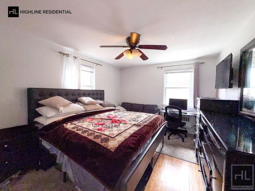 1717 Francis Lewis Blvd - Photo 7 of 10