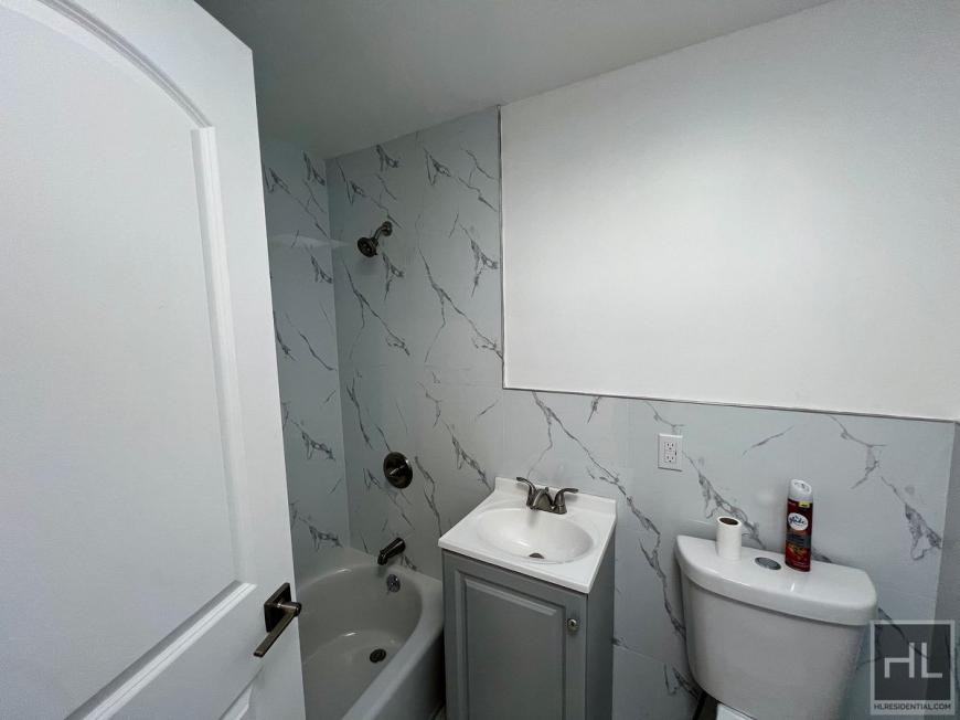 523A Hancock St - Photo 7 of 10