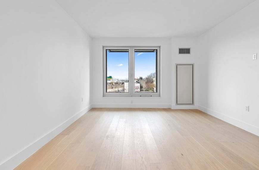 575 4th Ave - Photo 5 of 10
