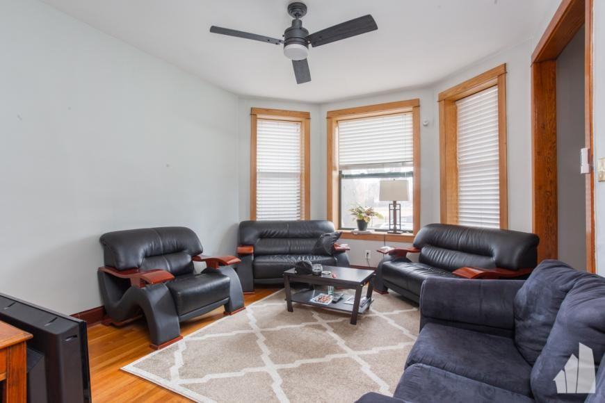 1538 W Wrightwood Ave - Photo 3 of 10