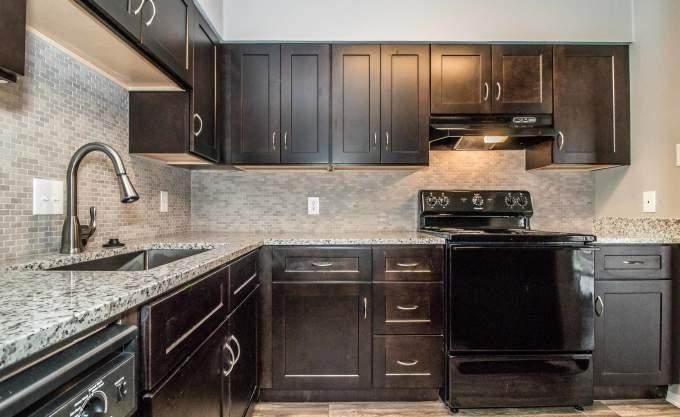 300 N Booth Calloway Rd Apt 202 - Photo 2 of 5