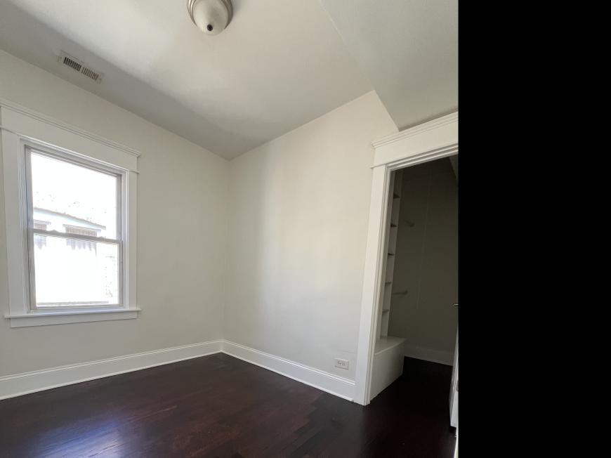 1828 S 58th Ave - Photo 2 of 10