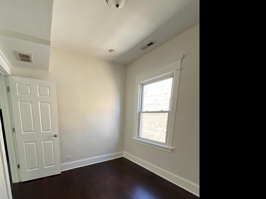 1828 S 58th Ave - Photo 3 of 10