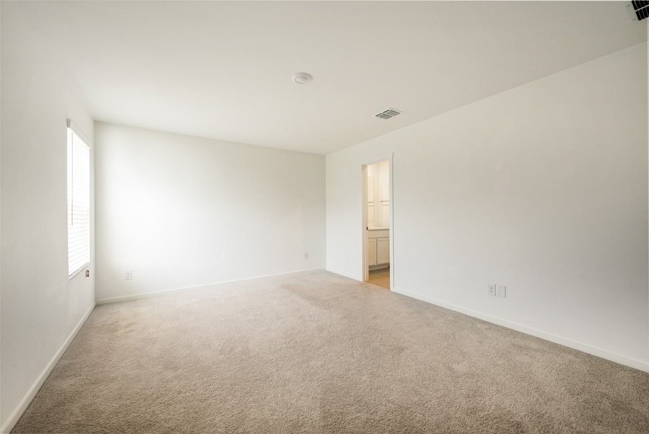4013 Drifters Bend Dr - Photo 6 of 12