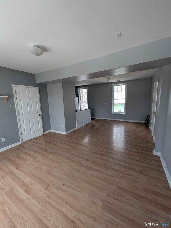 220 Munson St - Photo 2 of 11