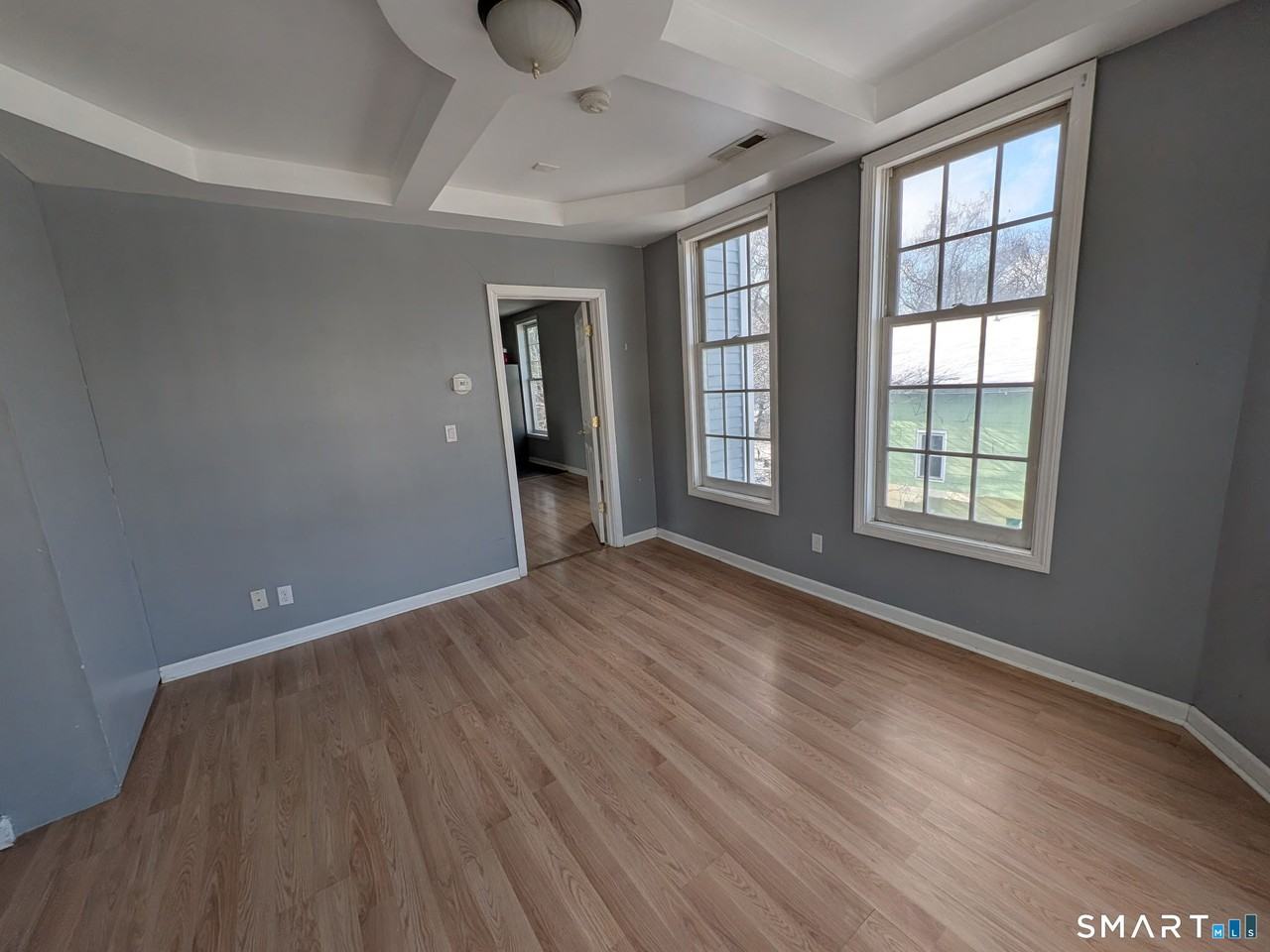 220 Munson St - Photo 5 of 11