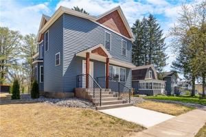 featured image of 69 1/2 Syracuse St