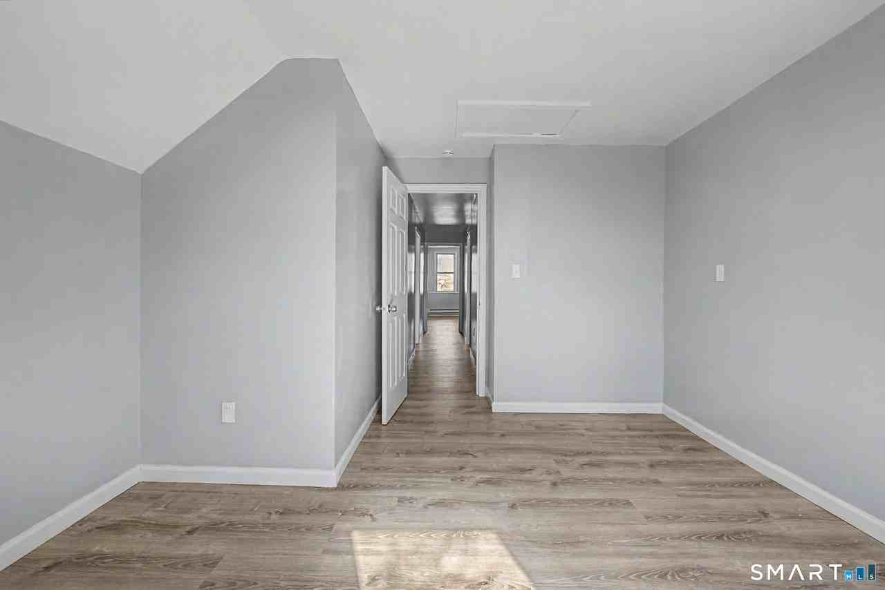 23 Beacon St - Photo 3 of 20