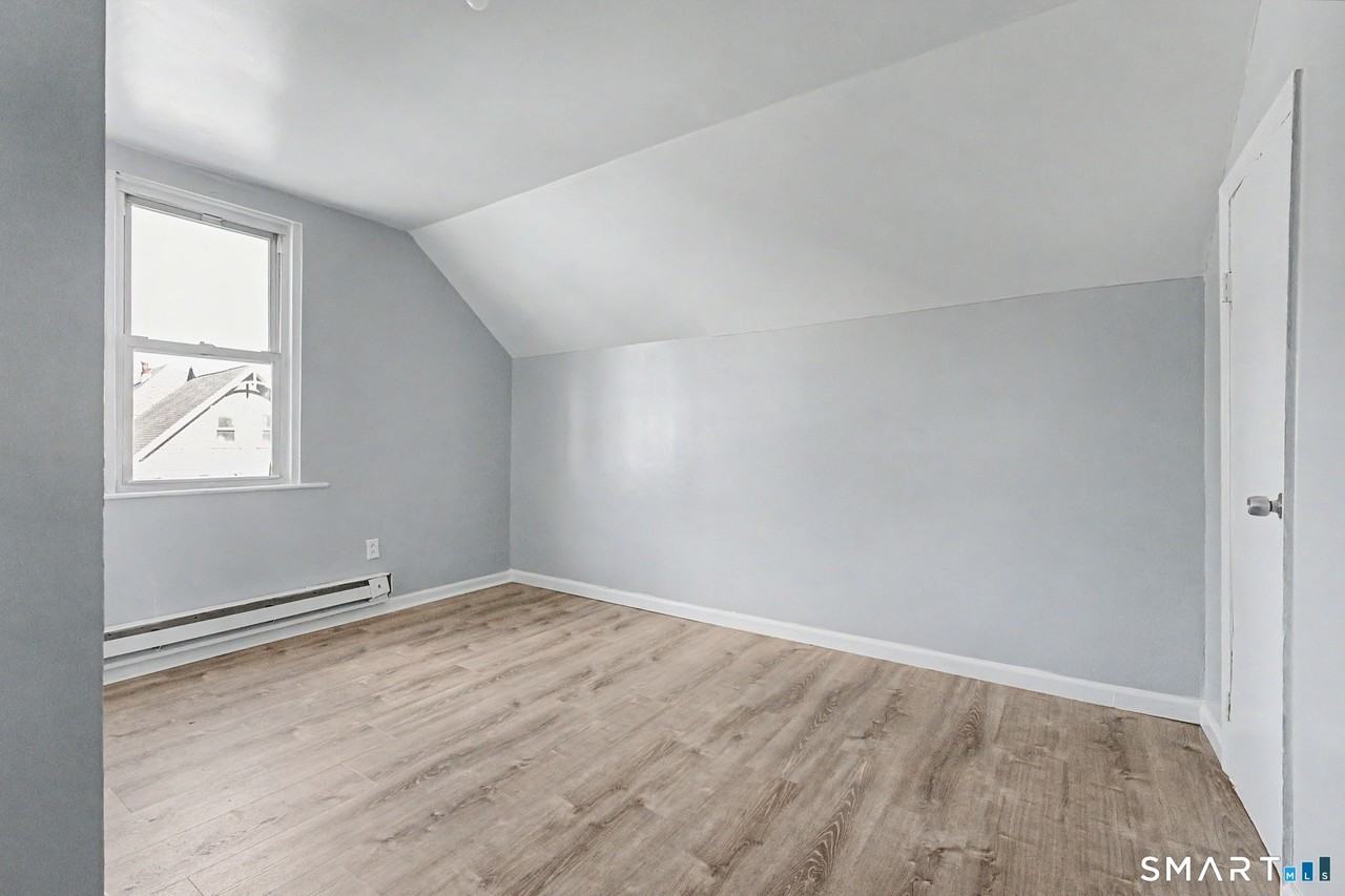 23 Beacon St - Photo 5 of 20