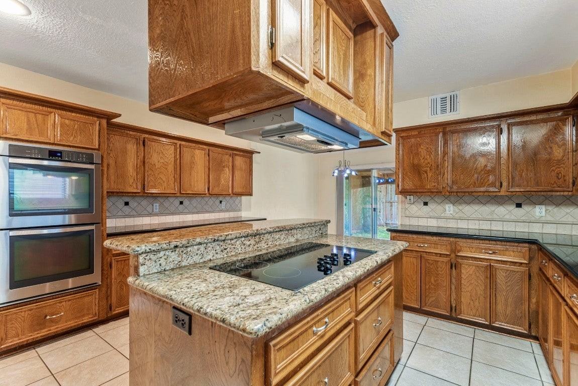 3218 Freshmeadows Dr - Photo 3 of 30