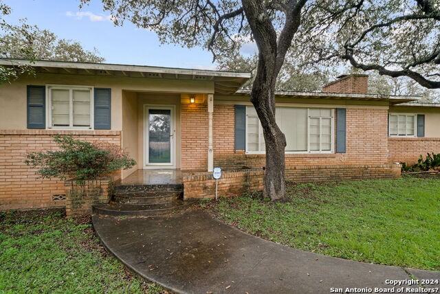 112 Sunway Dr - Photo 2 of 23