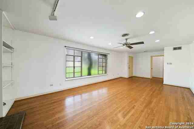 112 Sunway Dr - Photo 5 of 23
