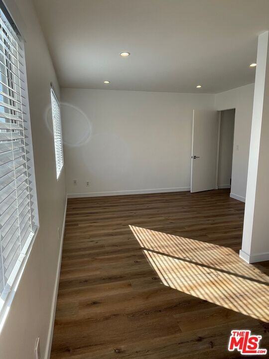 649 Cross Ave - Photo 7 of 22