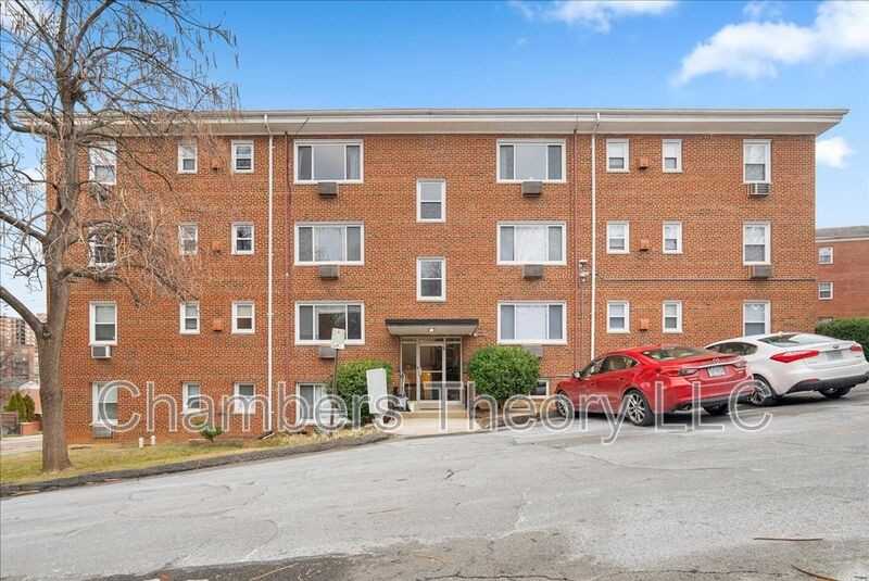 945 N Barton St #301