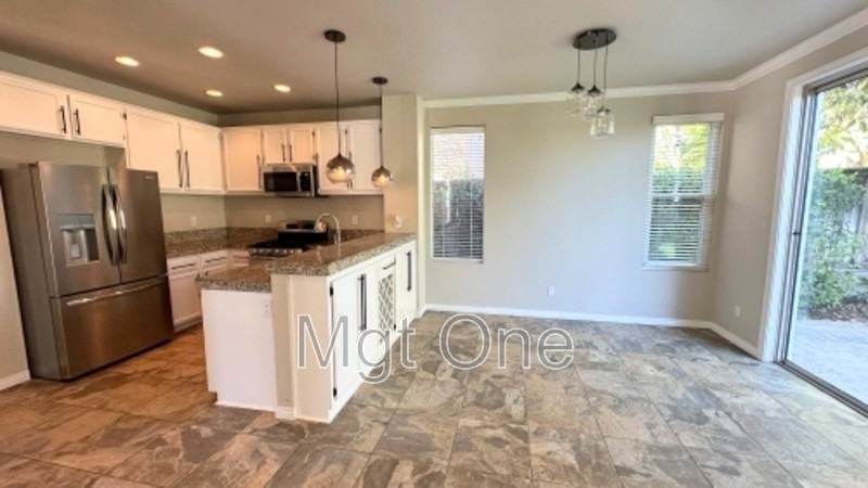 4988 Copper Rd - Photo 6 of 26