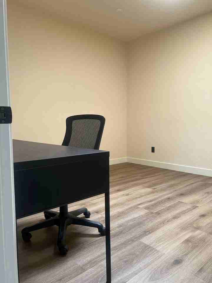 3625 Lyon Ave - Photo 7 of 8