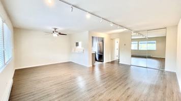 featured image of 438 N El Camino Real