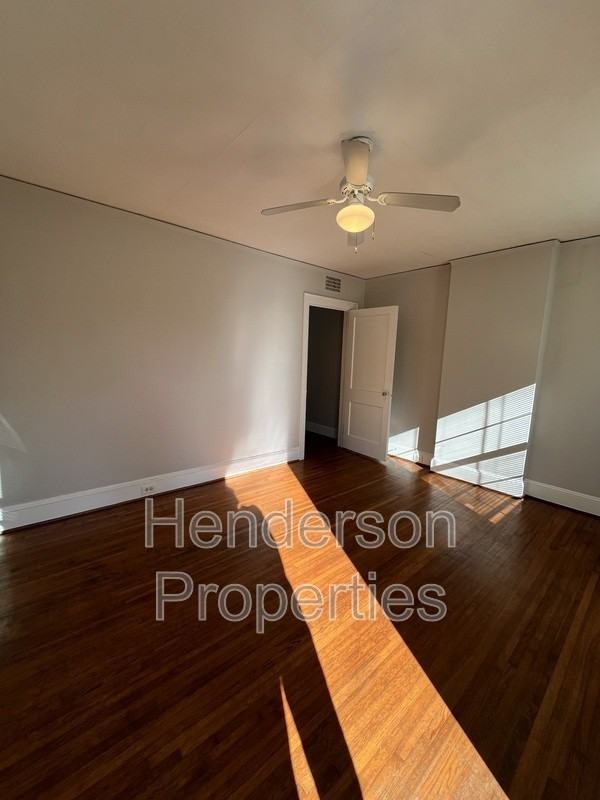 2109 Kenmore Ave - Photo 4 of 9