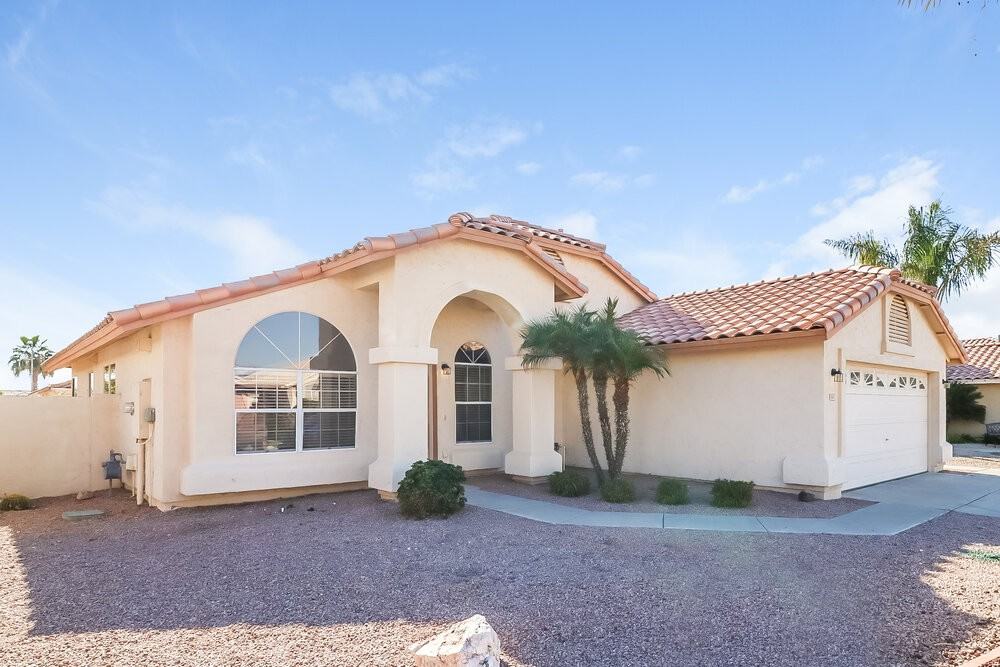 9847 W Irma Ln - Photo 3 of 16