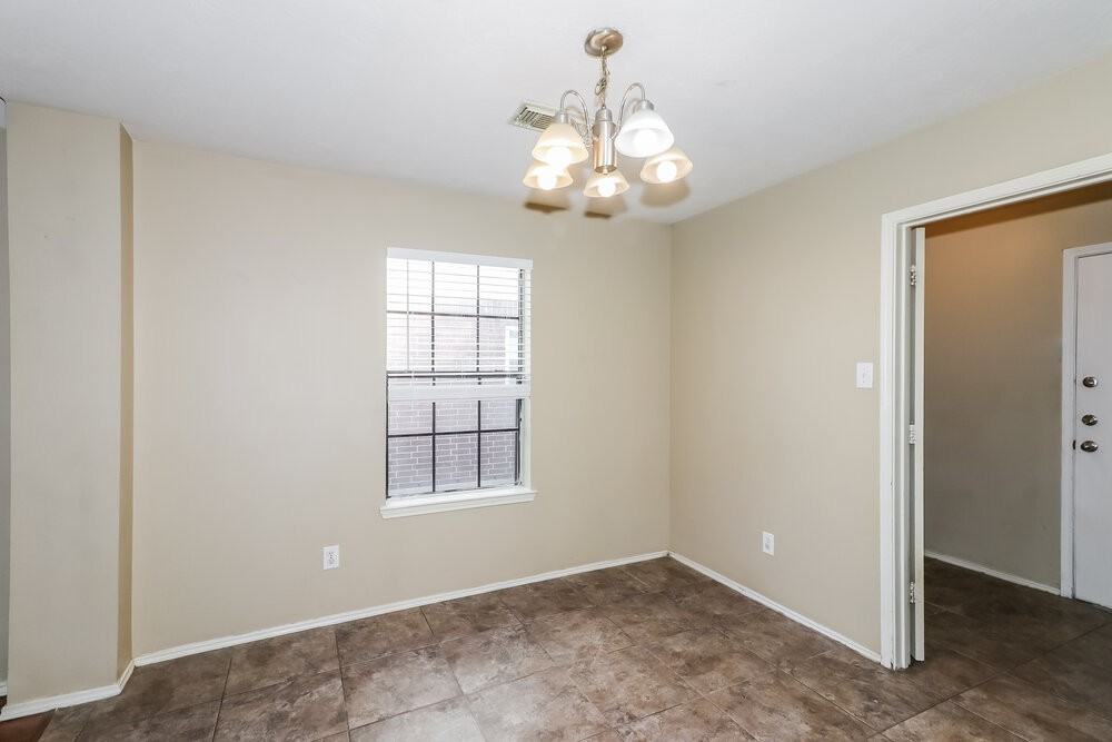 6618 Sutton Meadows Dr - Photo 6 of 16