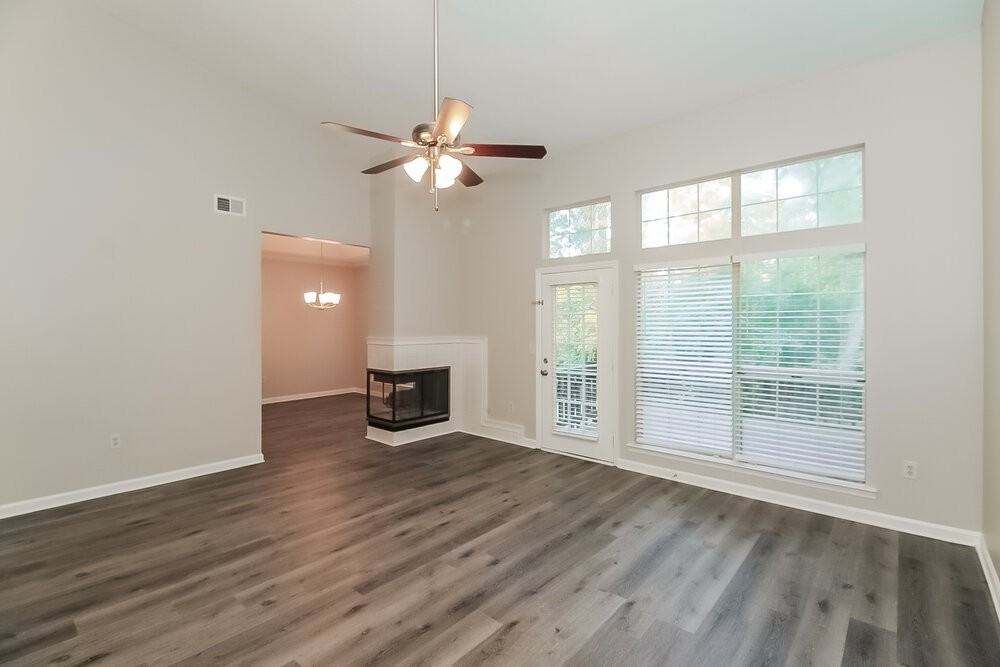 10066 Point View Dr - Photo 4 of 16